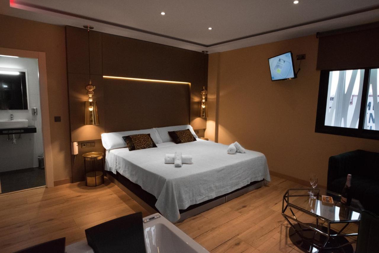 Daos Suites & Terrace Marbella Luaran gambar