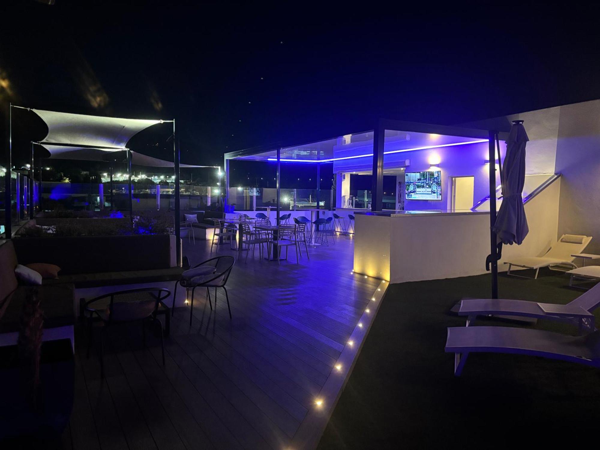 Daos Suites & Terrace Marbella Luaran gambar